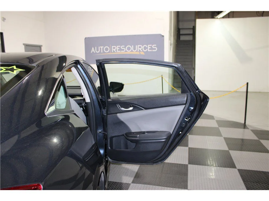 Used 2020 Dark Blue Honda LX image 21