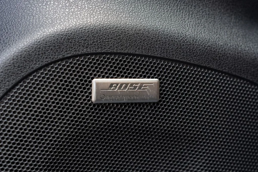 Used 2018 Blue Nissan SL image 20