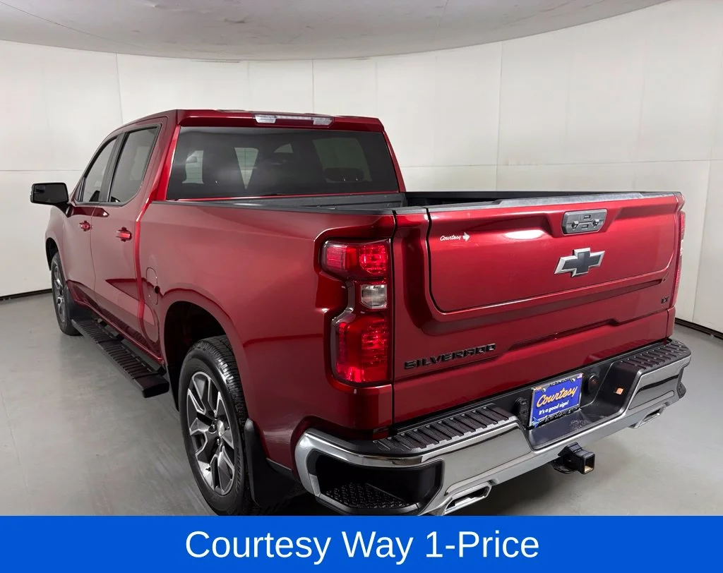 Used 2022 Red Chevrolet LT image 8