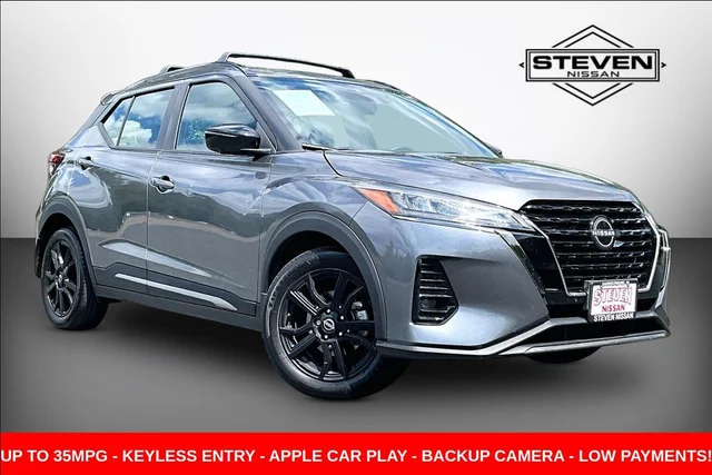 2023 Nissan Kicks SR