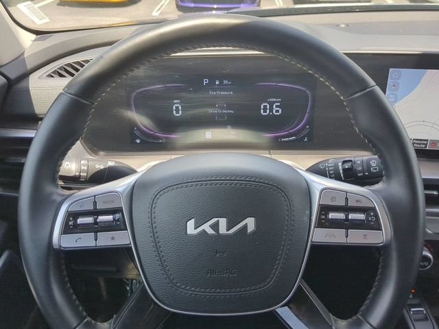 Used 2025 Black Kia S image 34