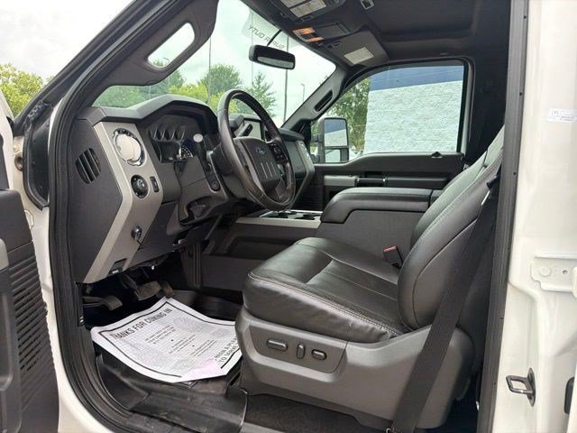 Used 2016 White Platinum Metallic Tri-Coat Ford Lariat image 12