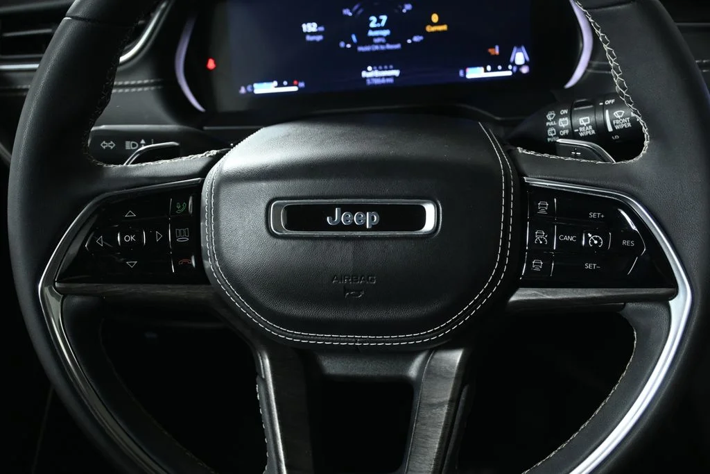 2023 Jeep Grand Cherokee Overland - Photo 18