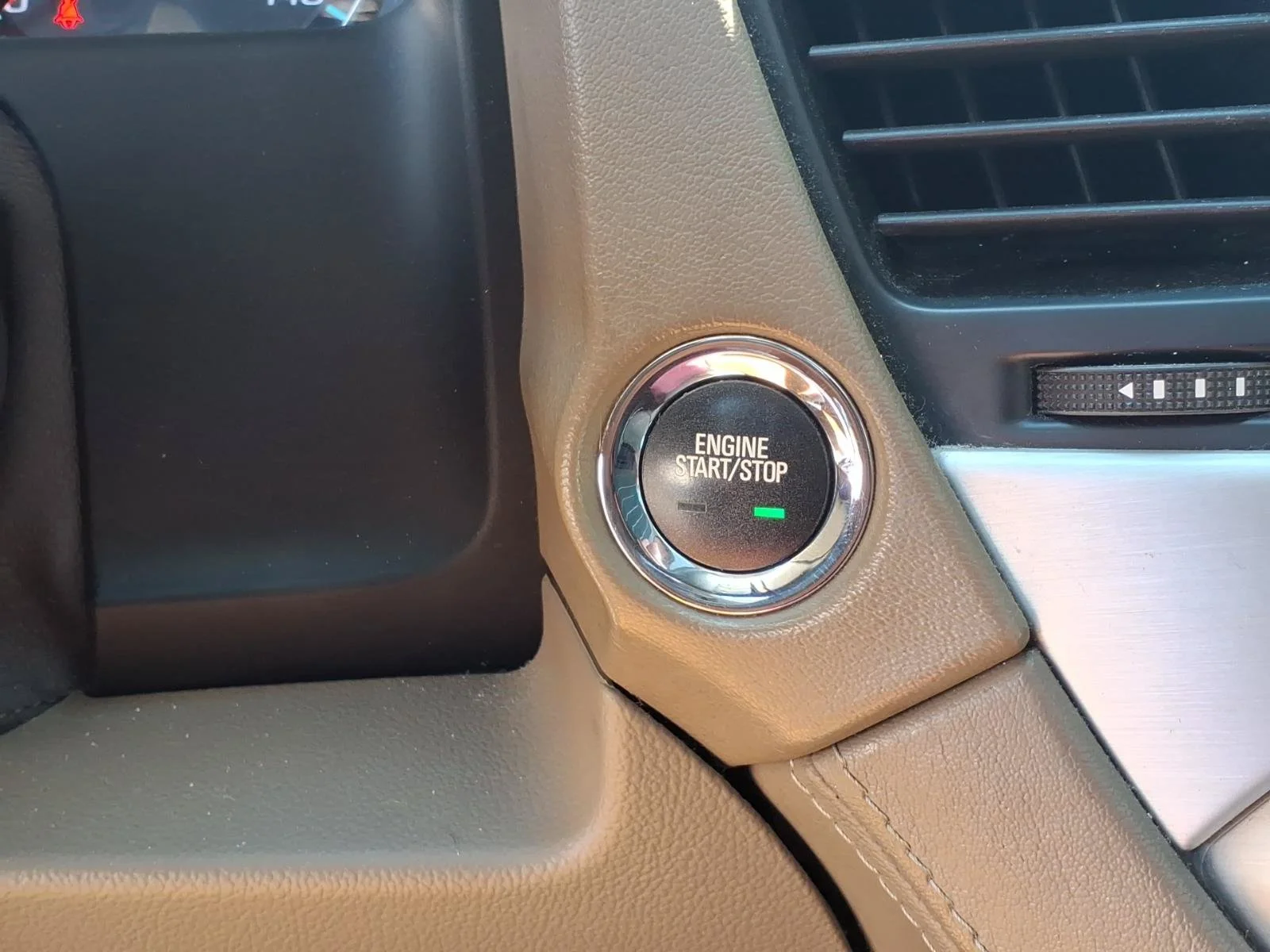 Used 2020 Onyx Black GMC SLT image 11