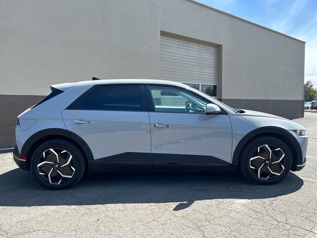 Certified Used 2024 Gray Hyundai SEL image 3
