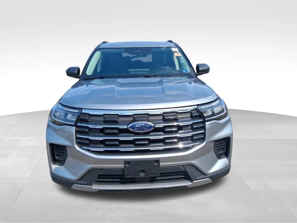Used 2025 Silver Ford Active image 2