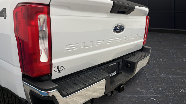 Used 2024 Oxford White Ford XLT image 35