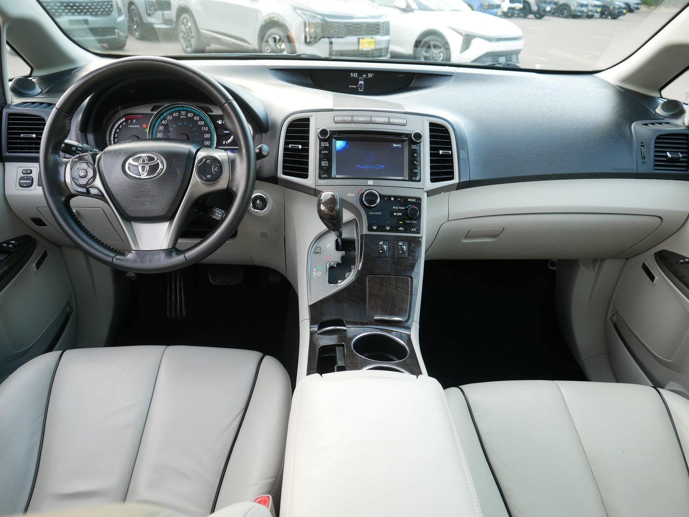 Used 2013 Magnetic Gray Metallic Toyota XLE image 10