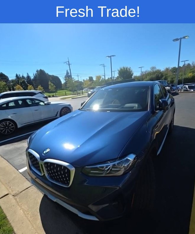 Certified Used 2025 Phytonic Blue Metallic BMW xDrive30i image 2