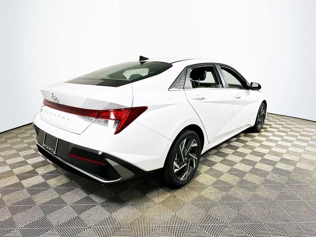 New 2025 Hyundai ELANTRA SEL Convenience