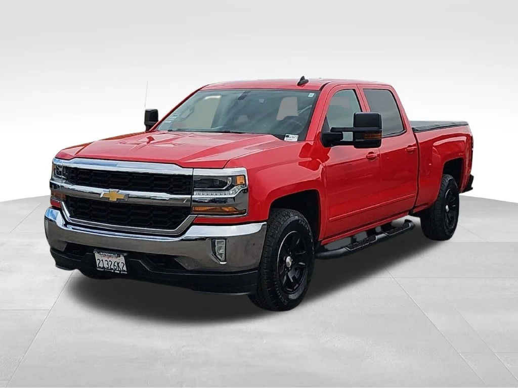 Used 2018 Red Chevrolet LT image 7