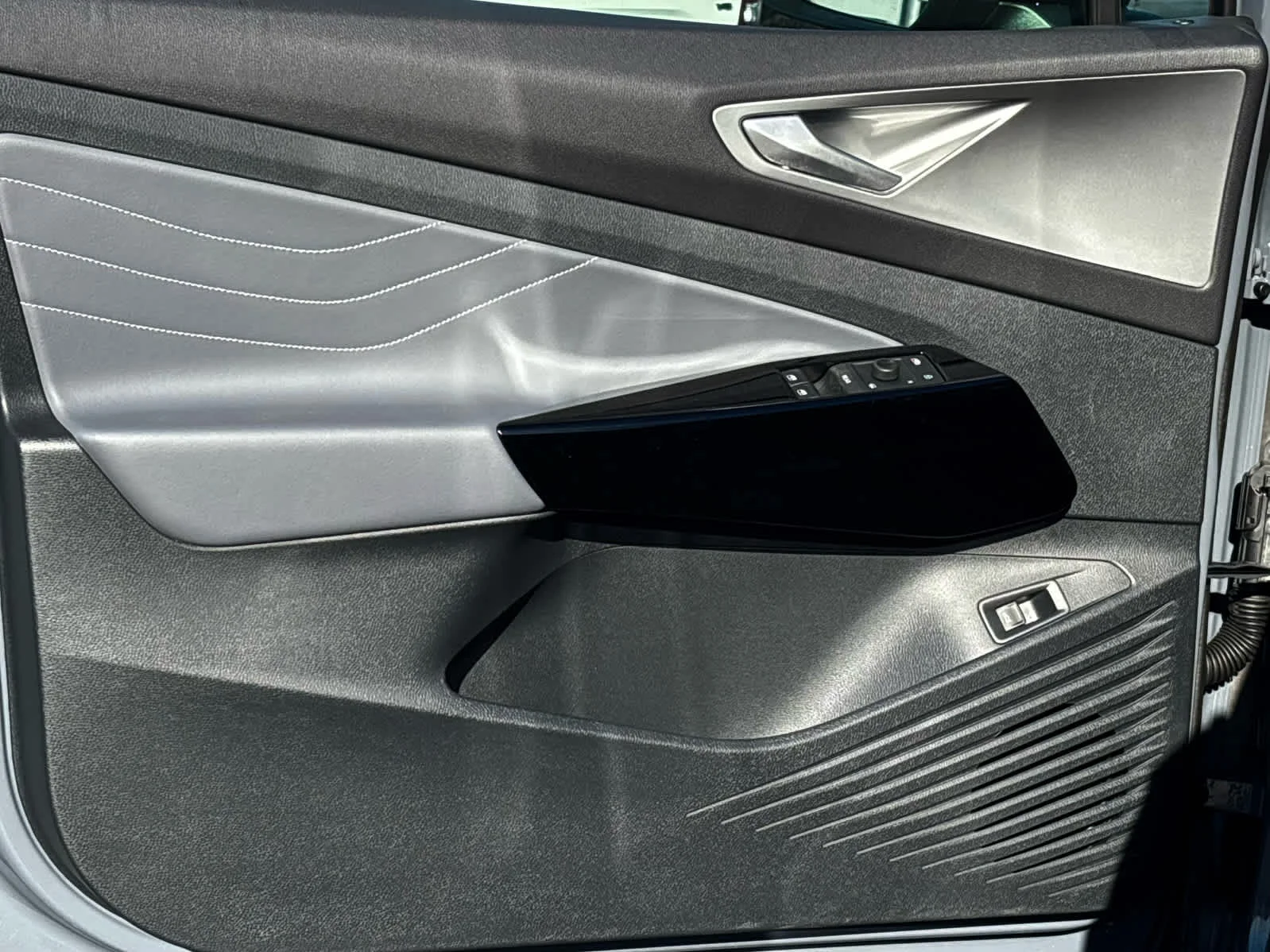 New 2026 Pure Gray Volkswagen Pro S image 14