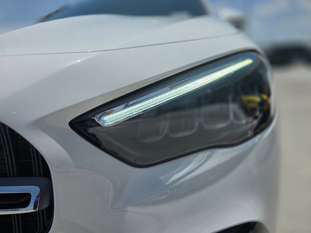 New 2026 Polar White Mercedes-Benz GLA 250 image 40