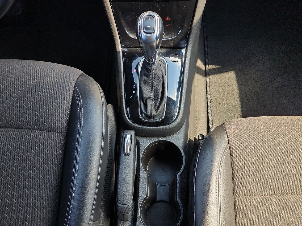 Used 2020 Gray Buick Preferred image 18