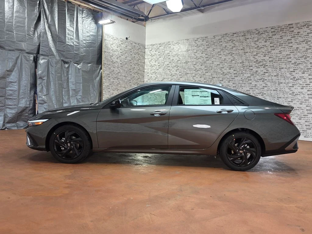 New 2026 Amazon Gray Hyundai SEL Sport image 4