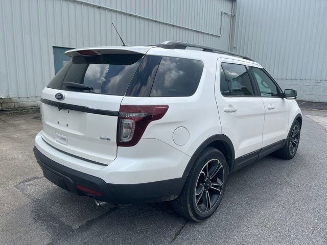 Used 2015 White Ford Sport image 6