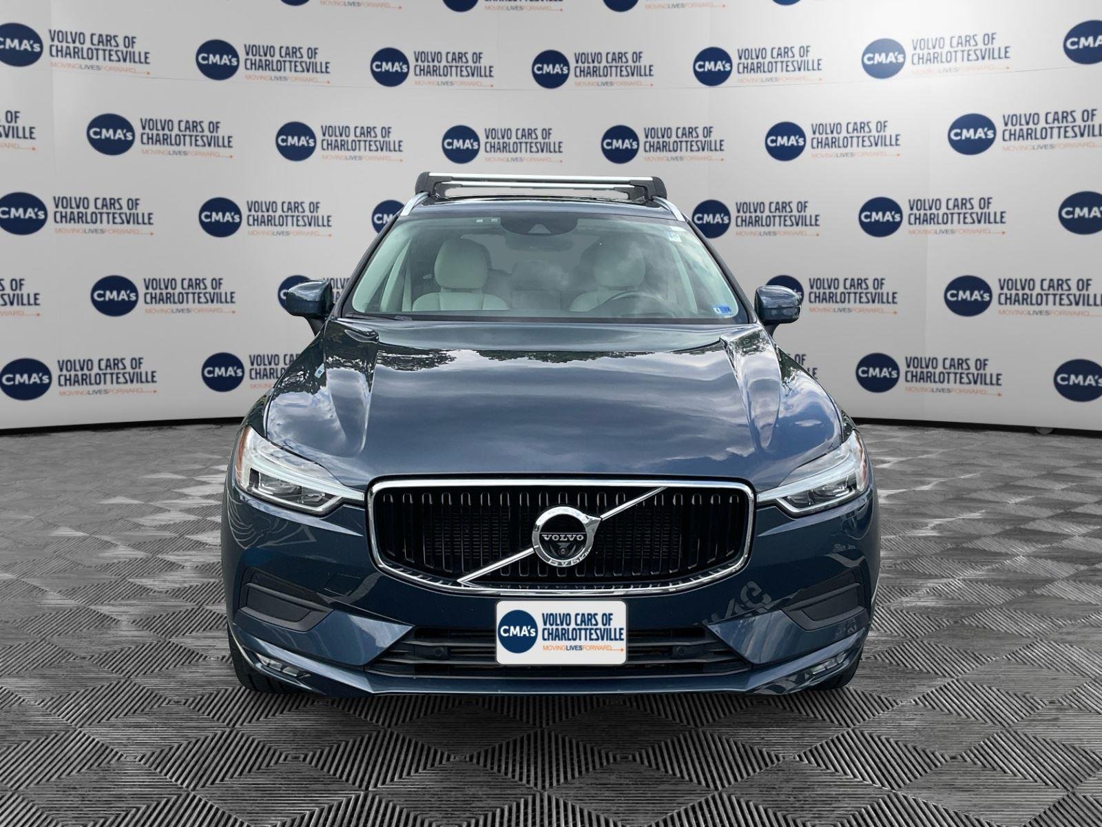 Used 2018 Denim Blue Metallic Volvo Momentum image 8