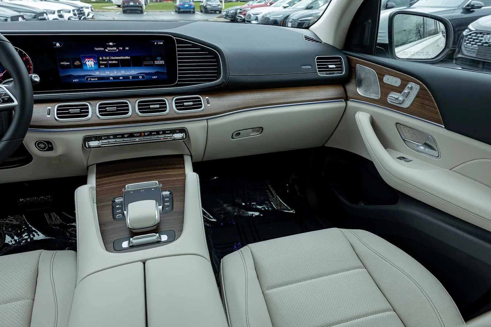 New 2026 Polar White Mercedes-Benz GLS 450 image 8