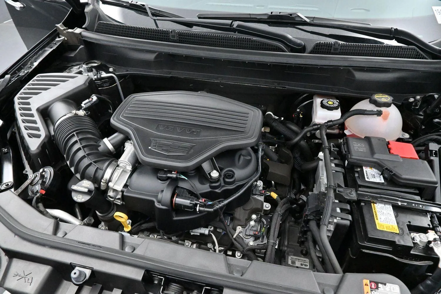 Used 2025 Stellar Black Metallic Cadillac Premium Luxury image 37