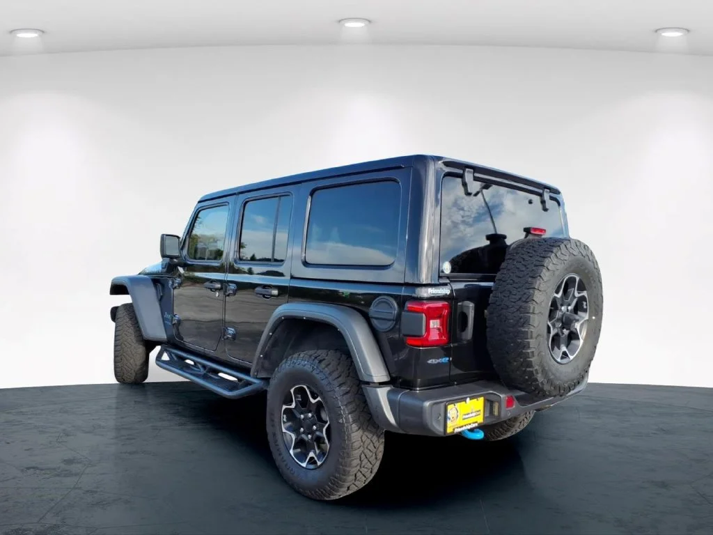 Used 2021 Black Jeep Unlimited Rubicon 4xe image 11