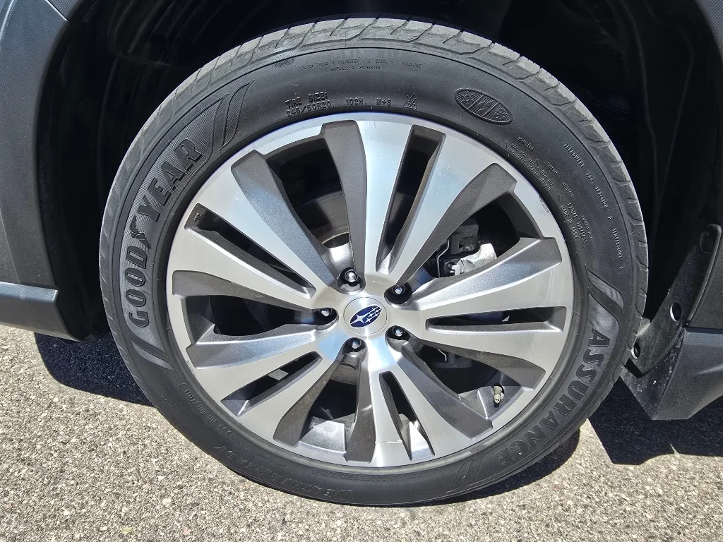 Used 2021 Magnetite Gray Metallic Subaru Limited image 30