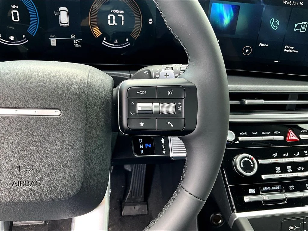 New 2026 White Hyundai SE image 19