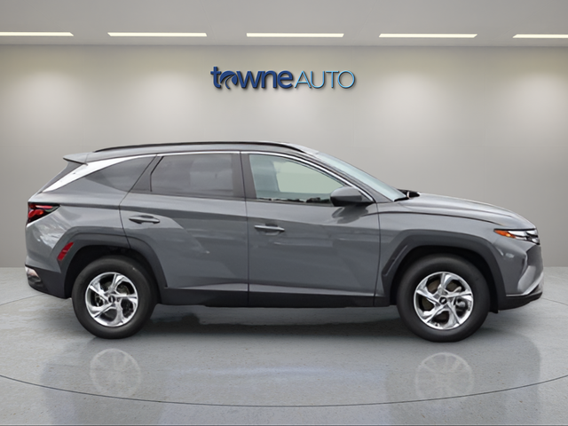 Used 2024 Gray Hyundai SEL image 10