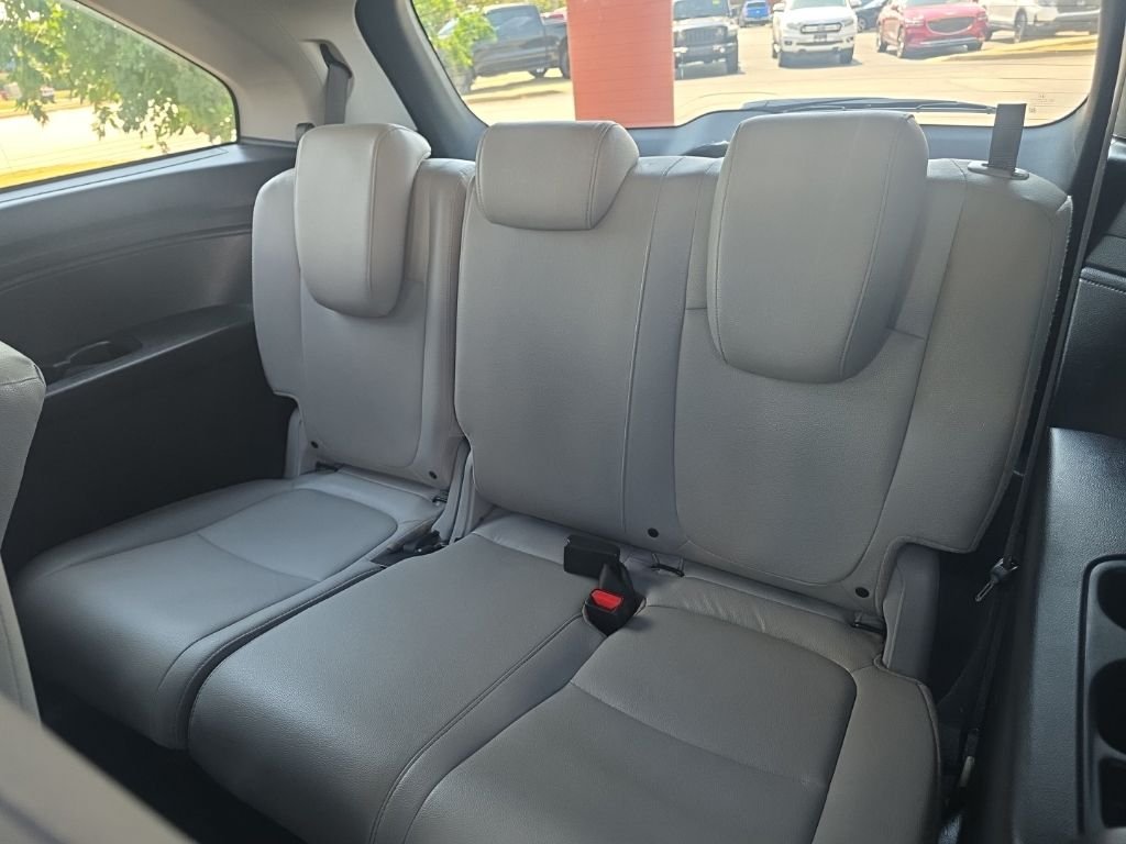 Used 2019  Honda EX-L image 13