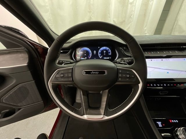 New 2026 Velvet Red Pearl-Coat Exterior Paint Jeep Altitude image 11