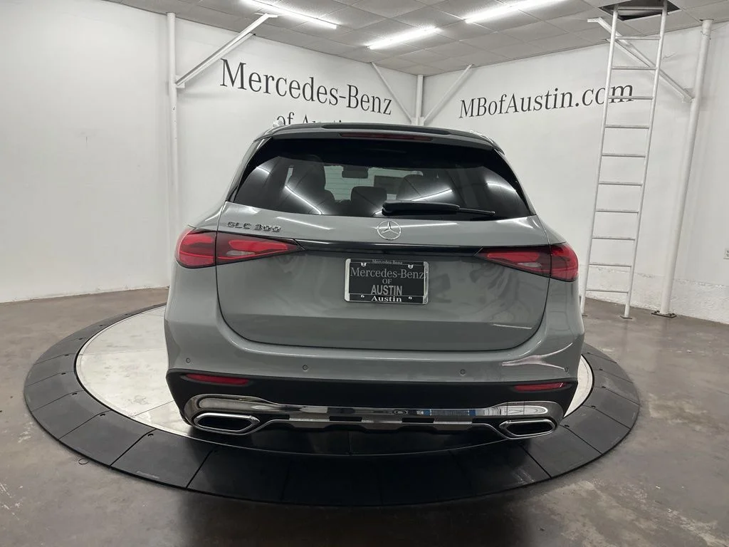 Used 2026 White Mercedes-Benz GLC 300 image 6