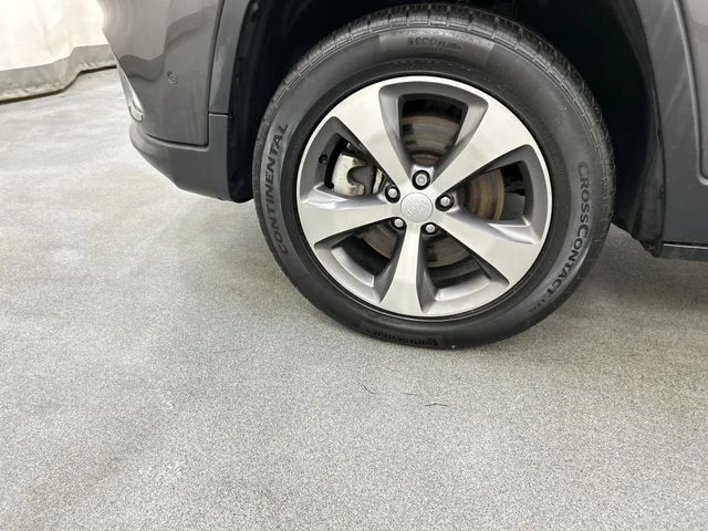 Used 2021 Gray Jeep Limited image 5
