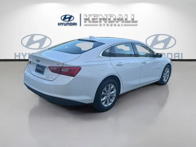 Used 2025 Summit White Chevrolet LT image 6