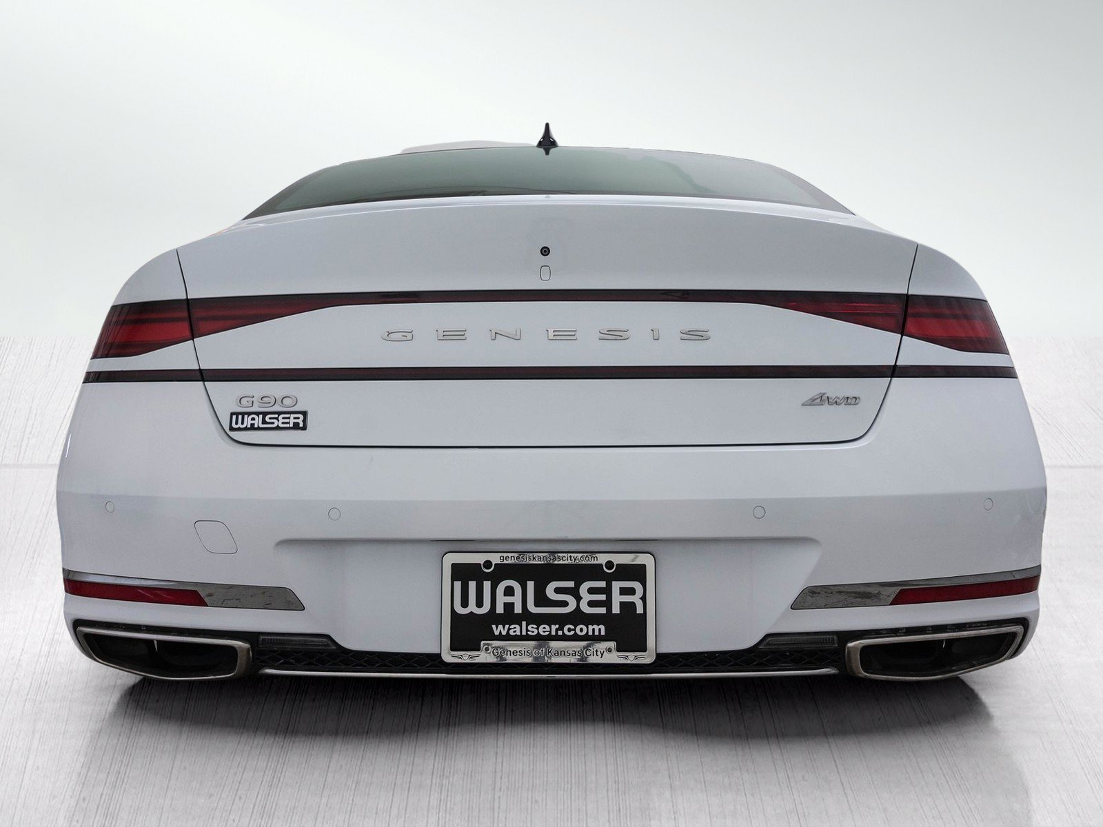 Certified Used 2023 Uyuni White Genesis 3.5T image 4