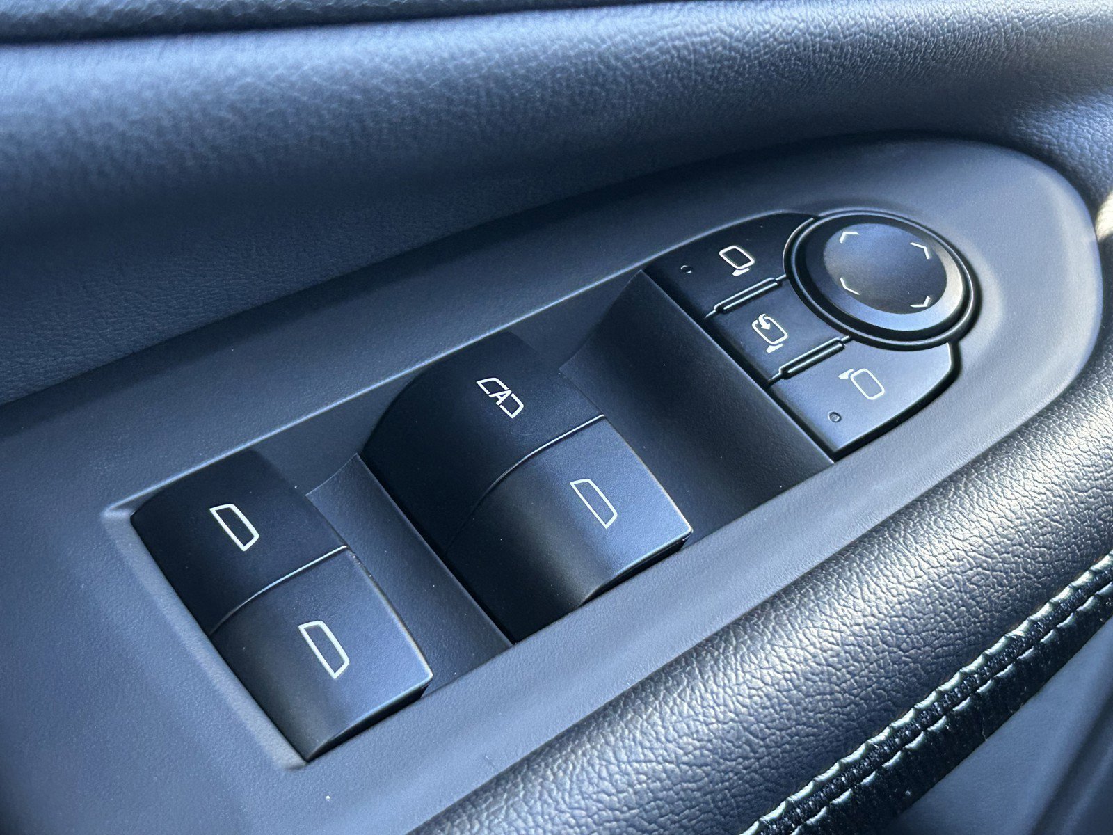 New 2026 Galaxy Gray Metallic Chevrolet LT image 17