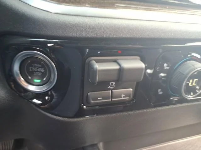 Used 2026 Summit White Chevrolet LT Trail Boss image 20