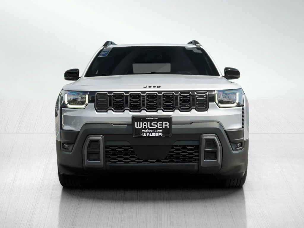 New 2026 Silver Zynith Clearcoat Jeep Limited image 2