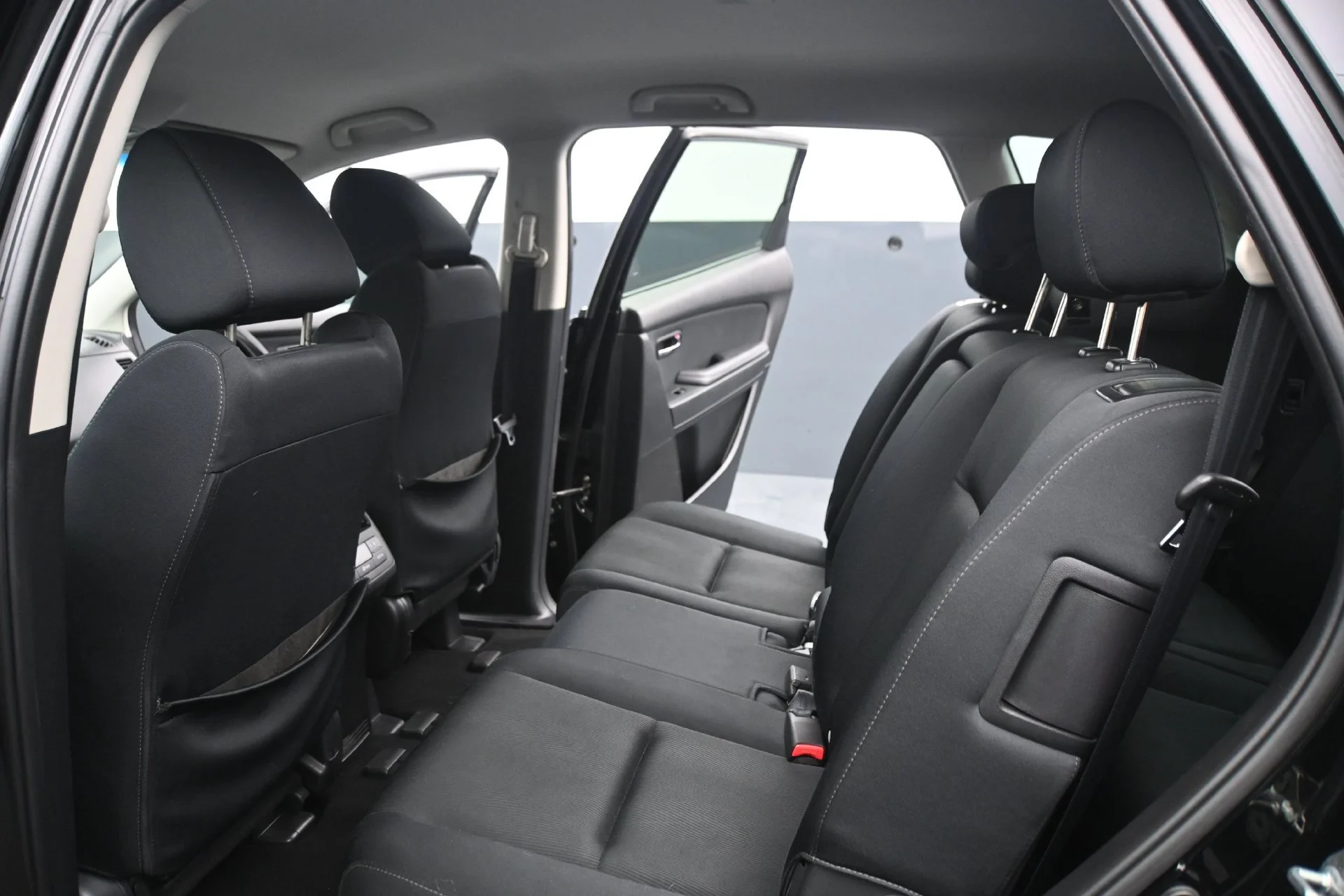 Used 2011 Brilliant Black Clearcoat Mazda Sport image 17