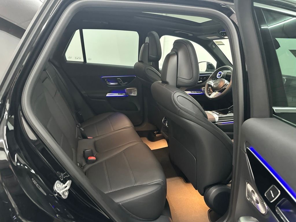 New 2026 Black Mercedes-Benz GLC 300 image 25