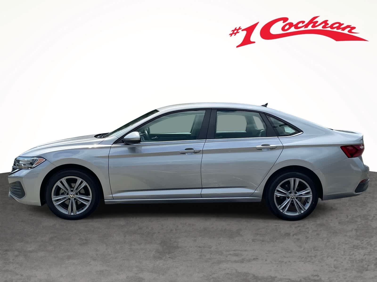 Used 2024 Pyrite Silver Metallic Volkswagen SE image 15