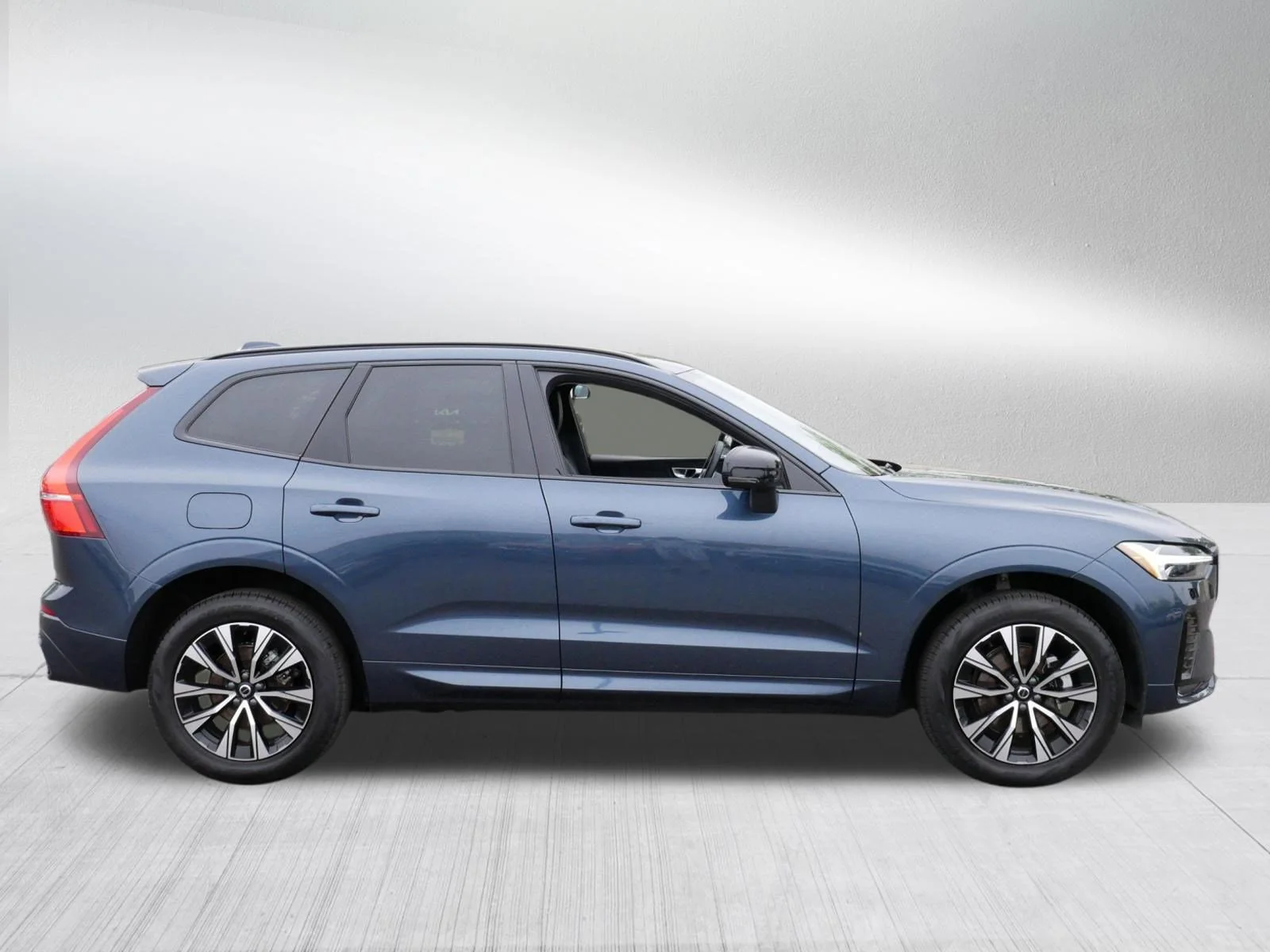 Used 2025 Denim Blue Metallic Volvo Core image 8