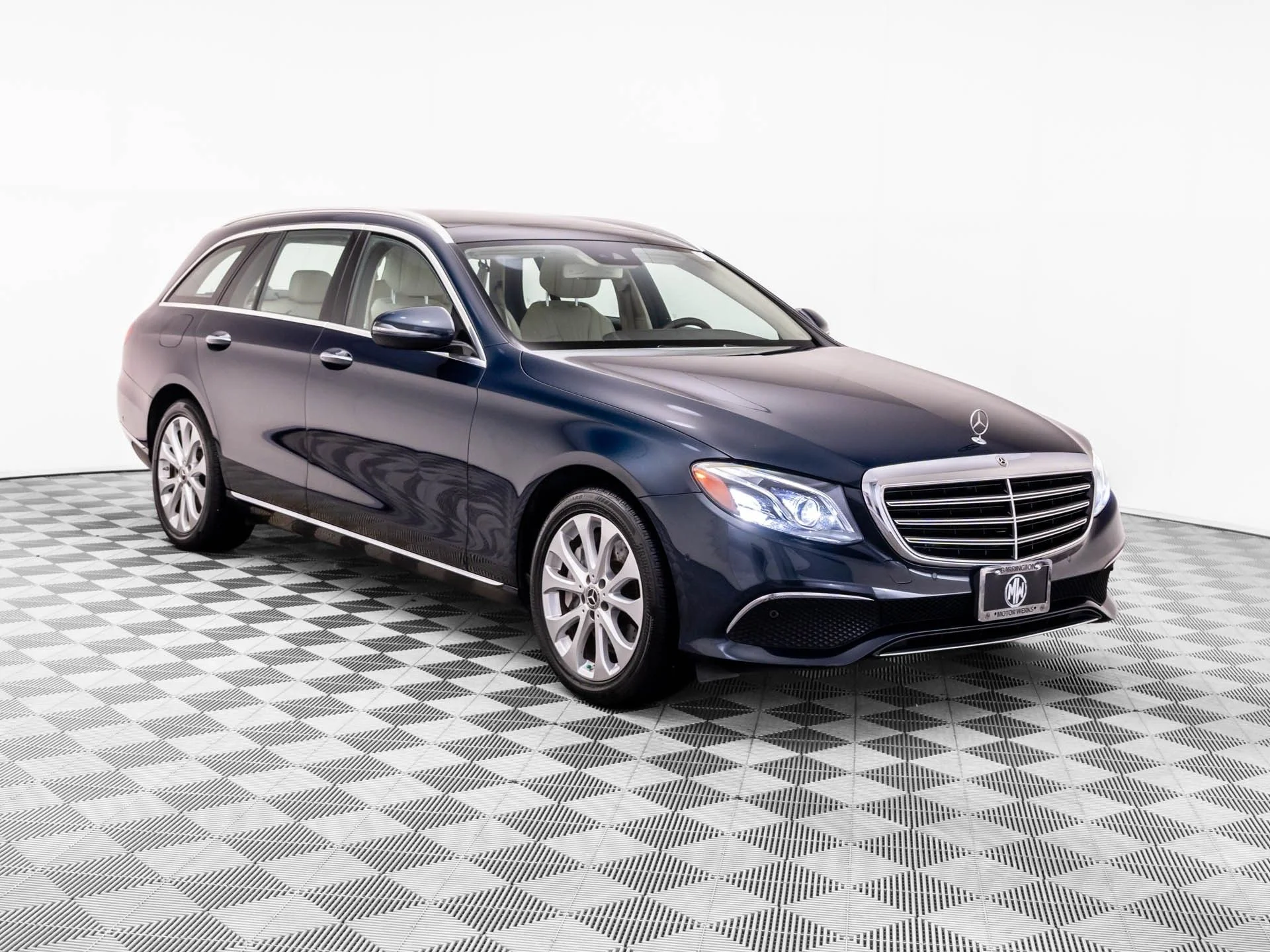 Used 2017 Black Mercedes-Benz E 400 image 7