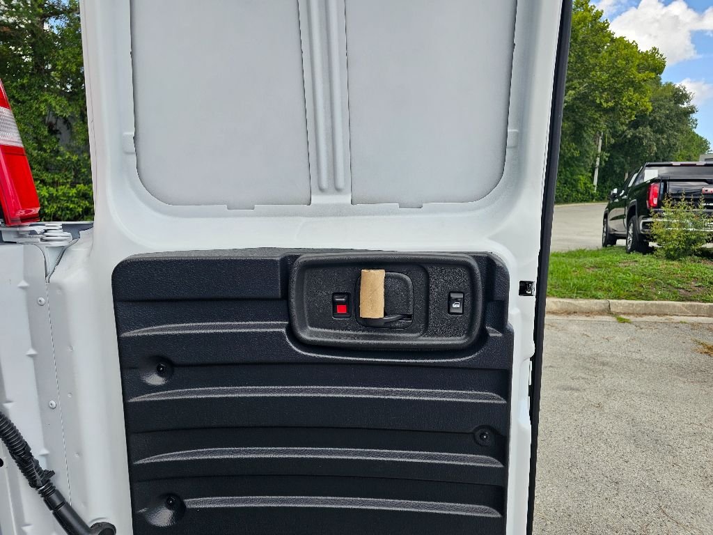 2025 GMC Savana Cargo Work Van - Photo 24