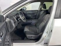 Used 2025 Everest White Pearl Nissan SV image 4