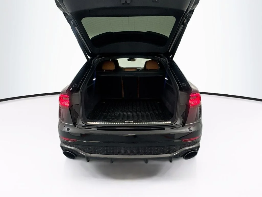 Used 2023 Mythos Black Metallic Audi 4.0T image 7