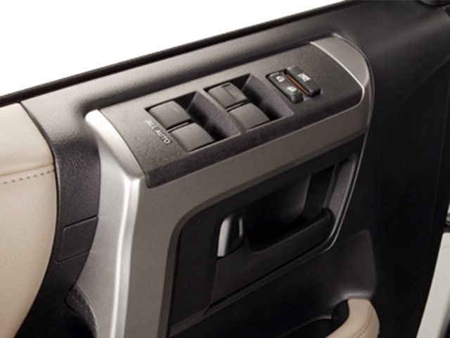 Used 2010 Blizzard Pearl Toyota SR5 image 18