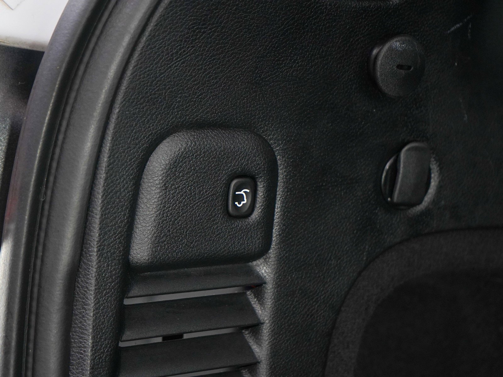 Used 2020 Bright White Clearcoat Jeep Altitude image 17