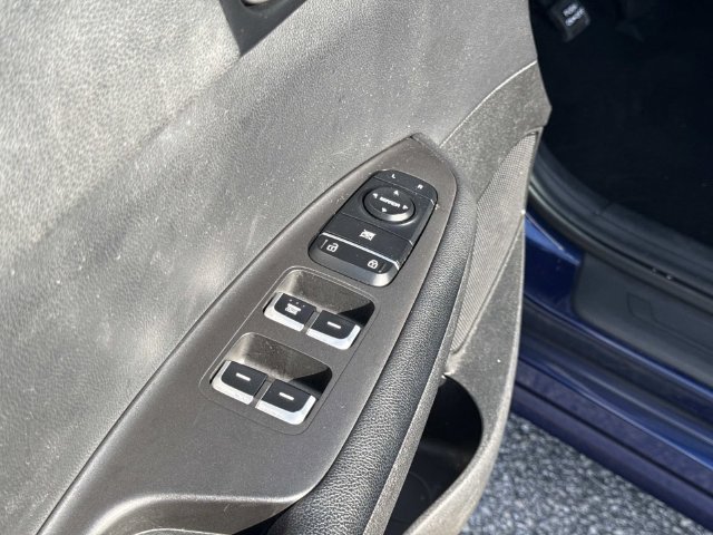 2018 Kia Optima S - Photo 17