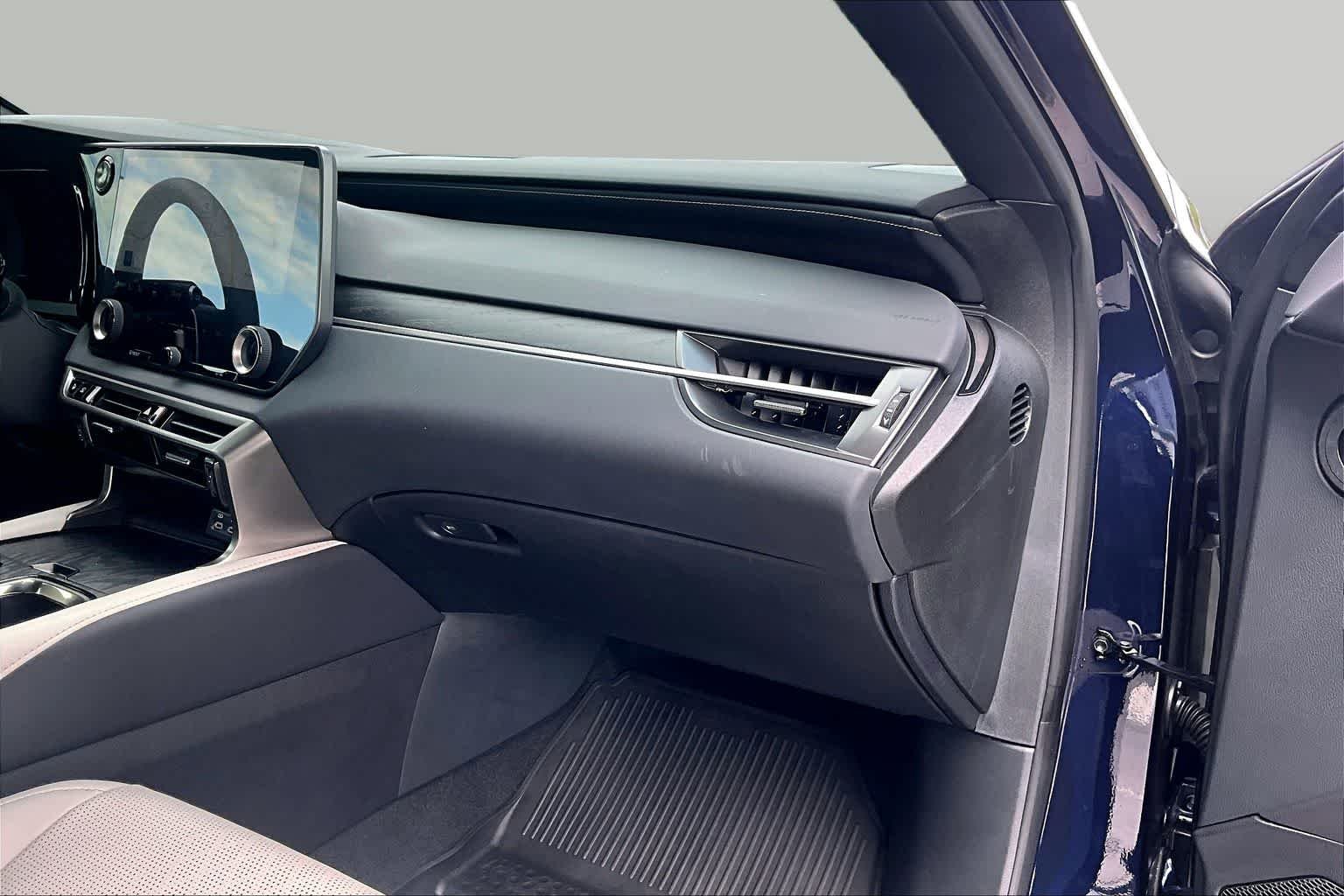 Used 2025 Nightfall Mica Lexus Premium Plus image 19