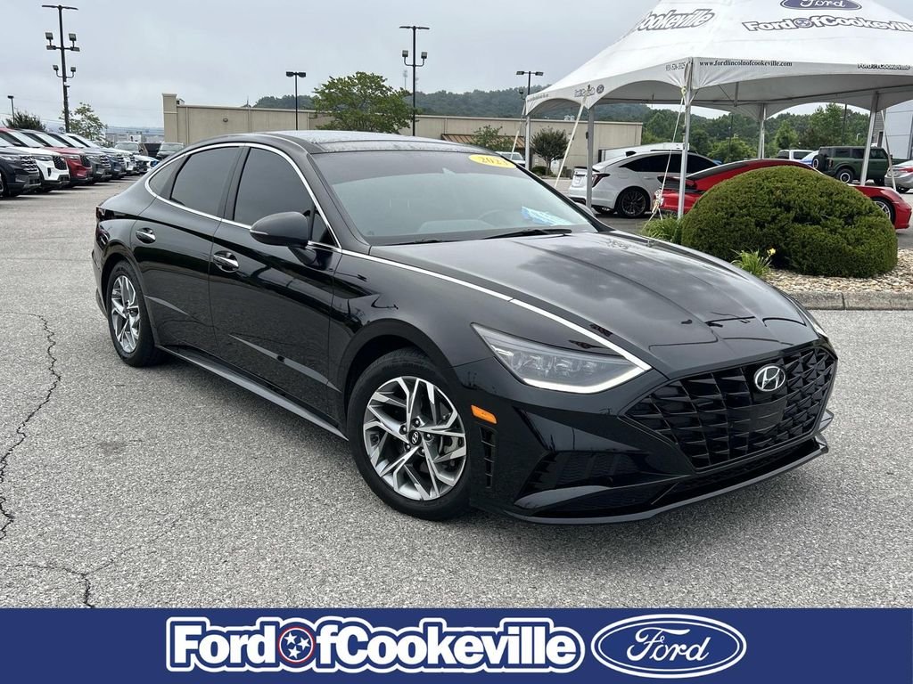 Certified Used 2023 Onyx Black Hyundai SEL image 2