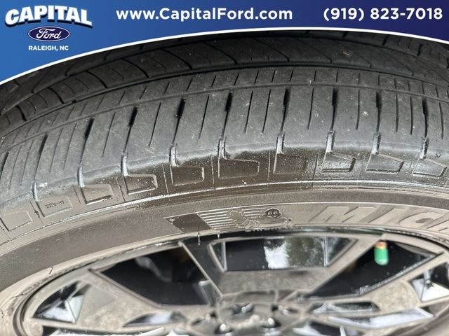 Used 2022 Gray Kia EX image 14